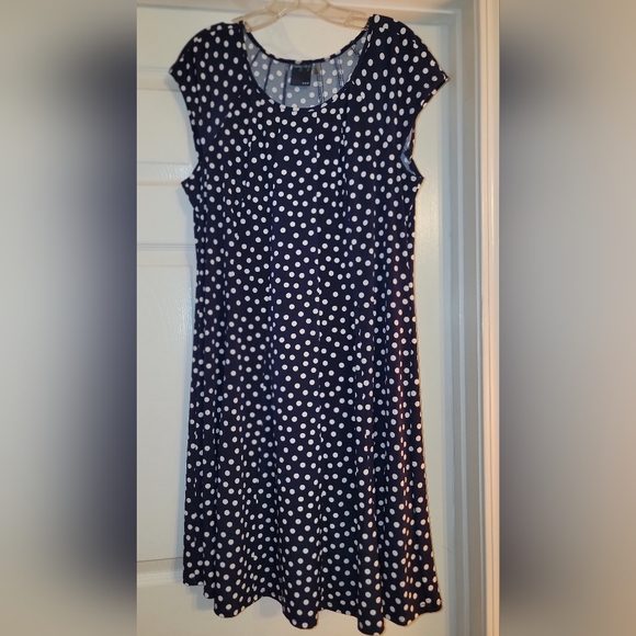 Gabby Skye Dresses & Skirts - Gabby Skye Dress - P2P: 20.5", L: 37"